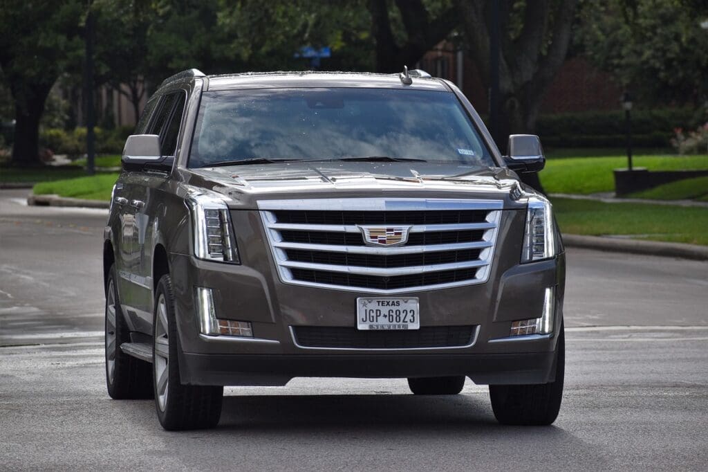 cadillac escalade, suv, car-5264975.jpg