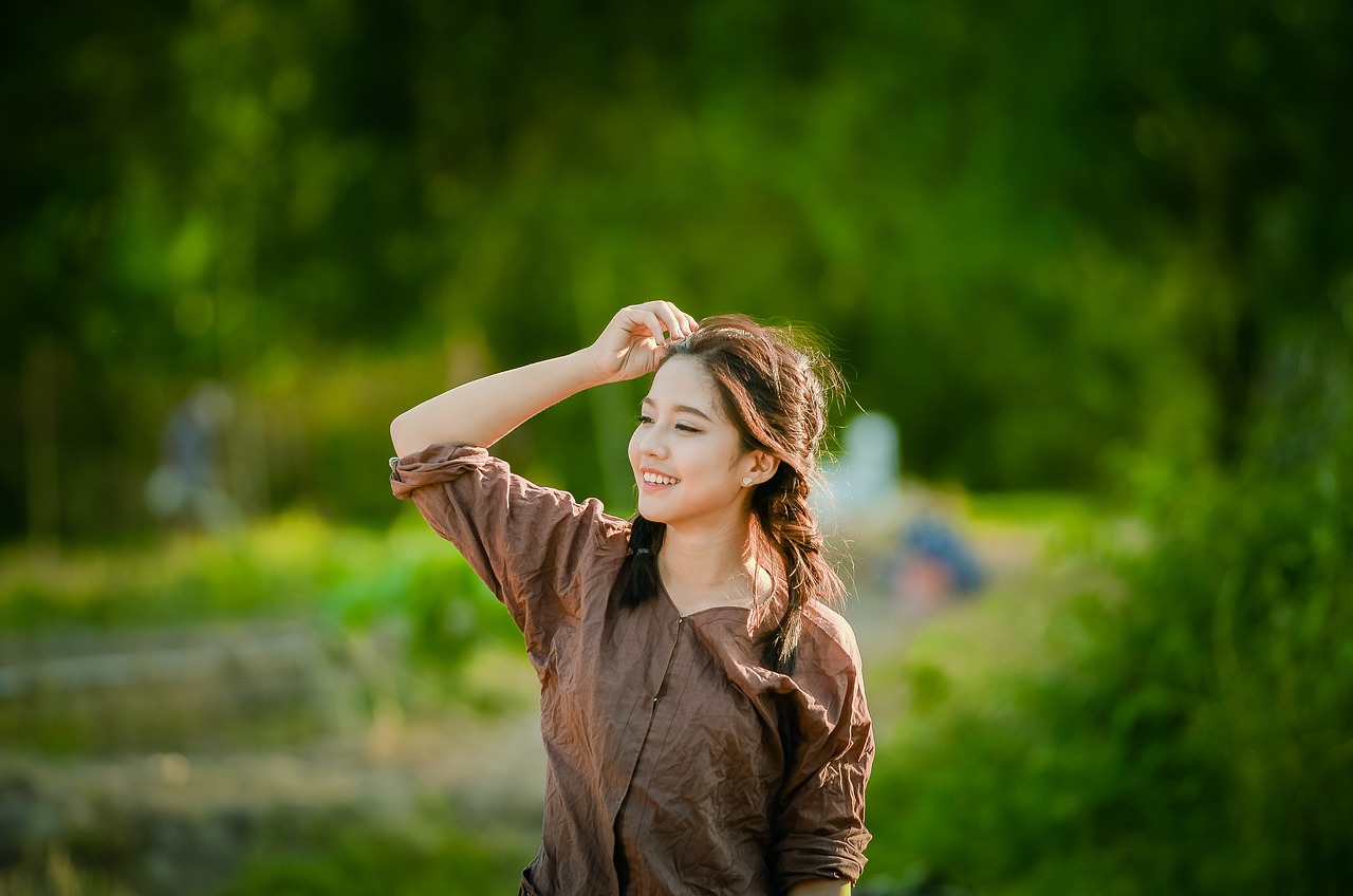 girlwomanpeople4703635 | 1 Rated Nationwide LoJack Dealer girl woman people 4703635jpg