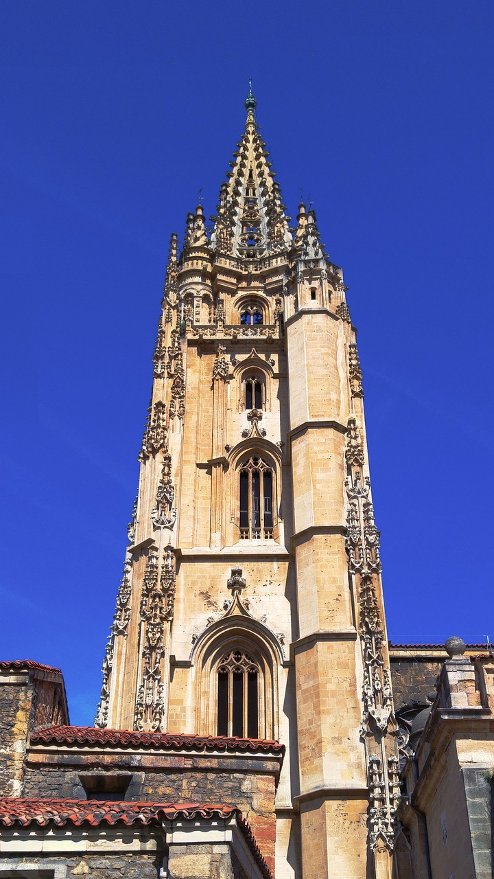 asturias oviedo cathedral 1695039jpg