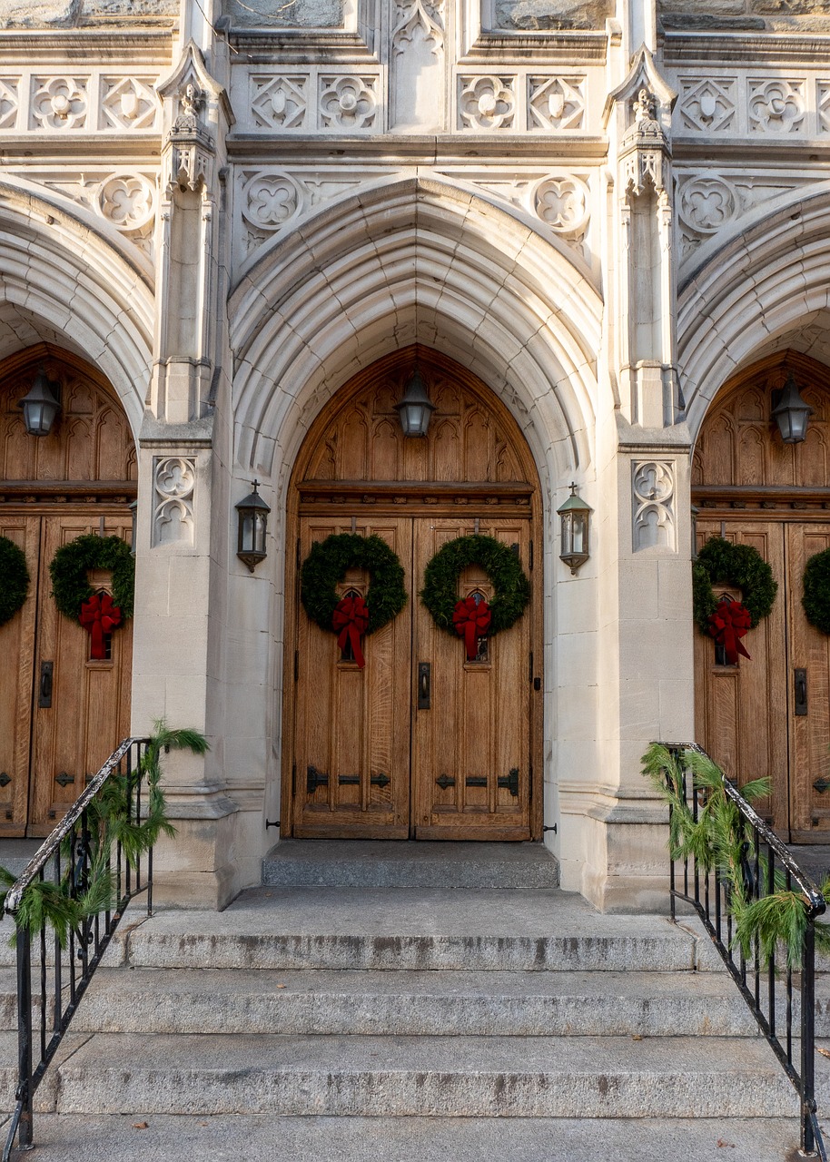 christmas door church 4720490jpg