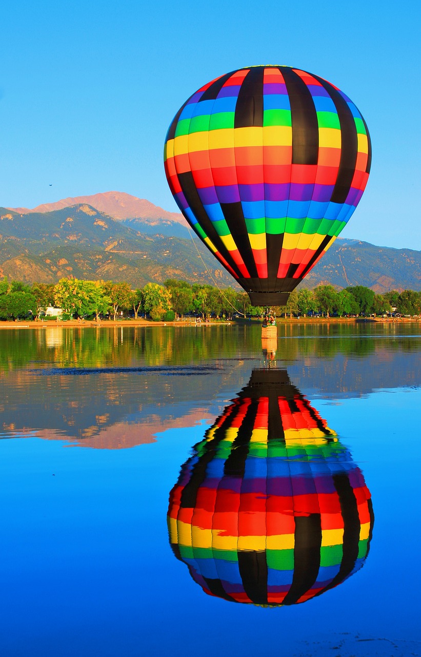 hot air balloon reflection pikes peak 1273564jpg