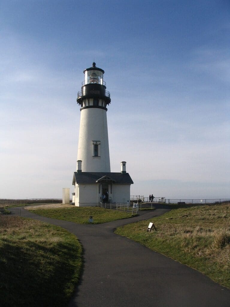 lighthouse, oregon, coast-514814.jpg