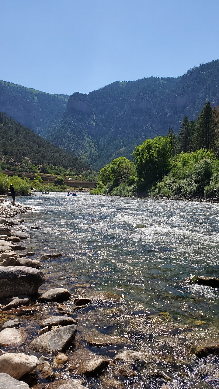 river mountains rafting 5452169jpg